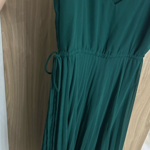 ASOS DESIGN pleated cami midi dress with drawstring waist in forest green sz 10 - Picture 9 of 9